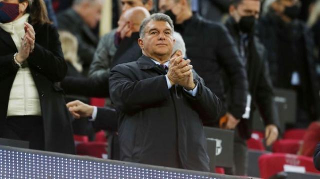 官方网站-拉波尔塔：我对梅西有亏欠 愿他与巴萨“未完待续”